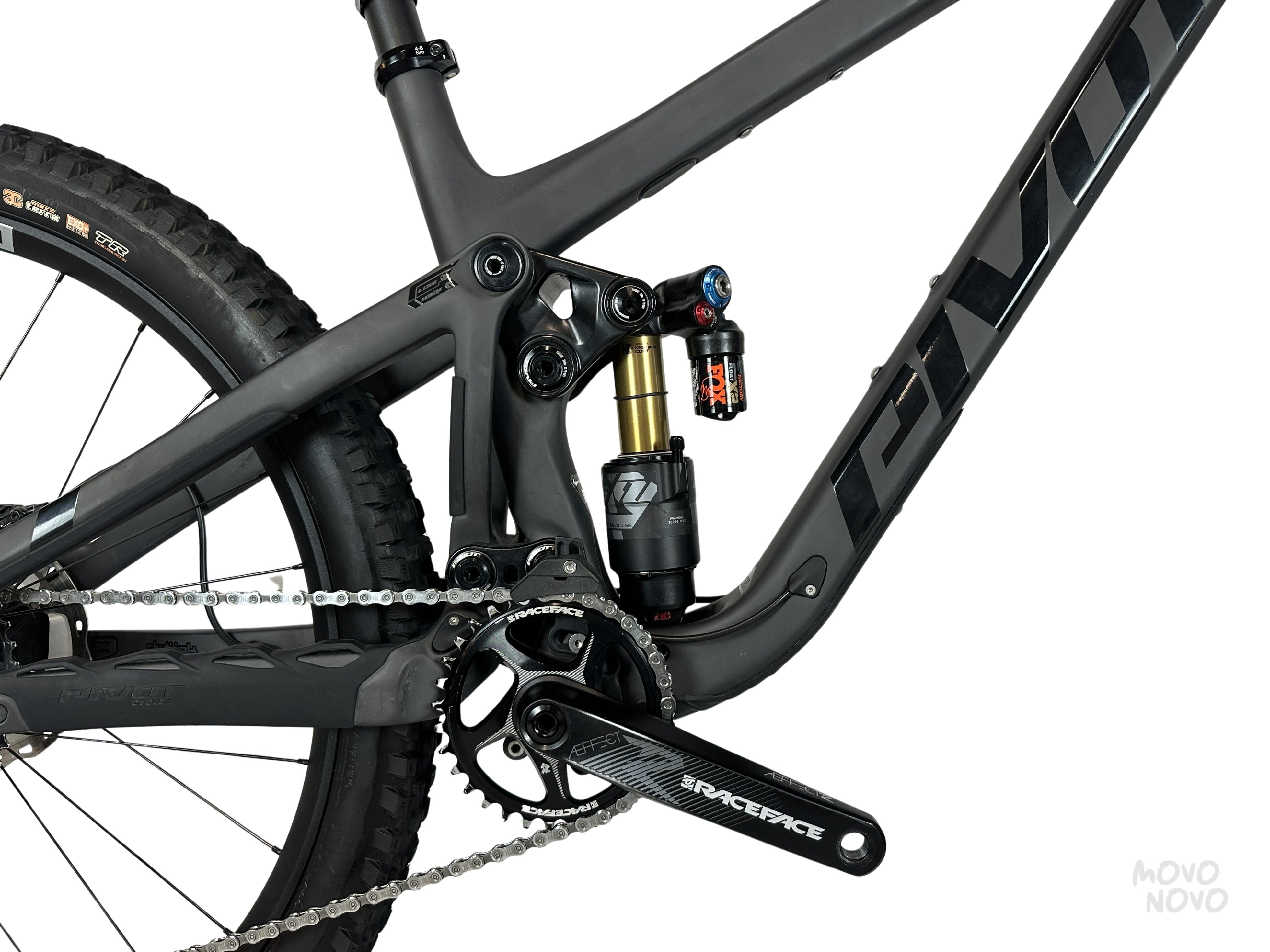 Pivot Mach 6 2022 - M